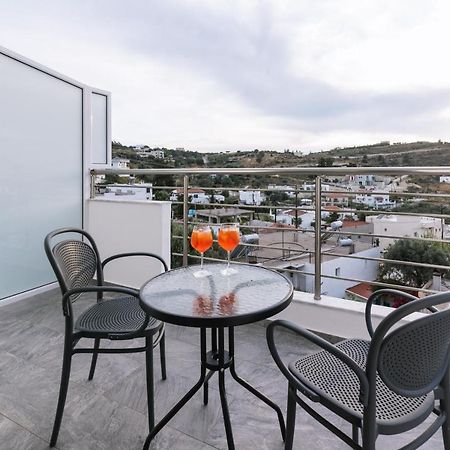 Lychnos Apartments Камиларион Екстериор снимка
