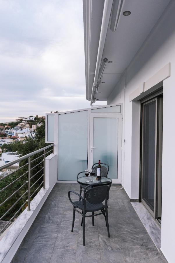 Lychnos Apartments Камиларион Екстериор снимка