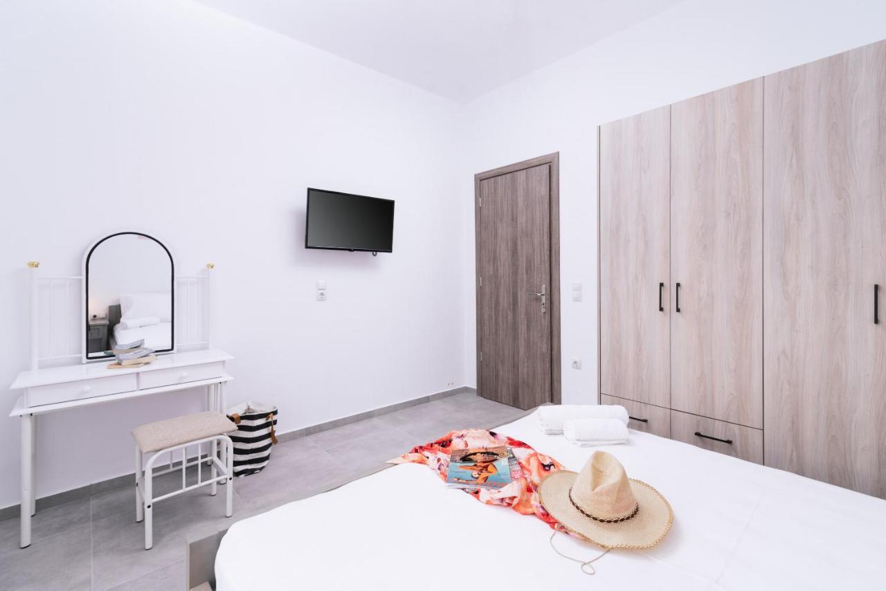 Lychnos Apartments Камиларион Екстериор снимка