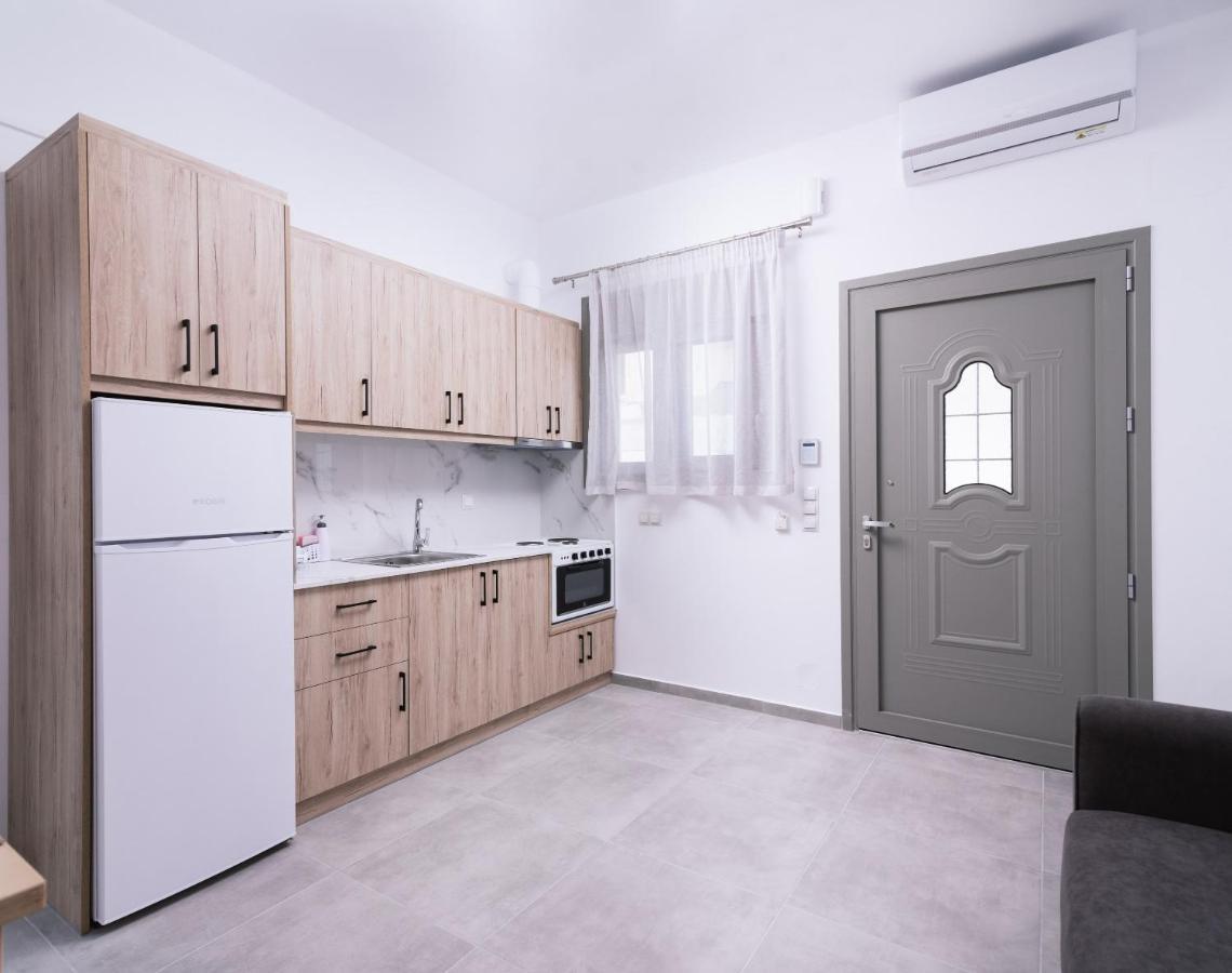 Lychnos Apartments Камиларион Екстериор снимка